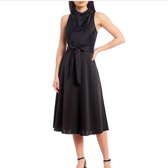 Antonio Melani Women's Green Knit Tie Neck Midi Dress – XS